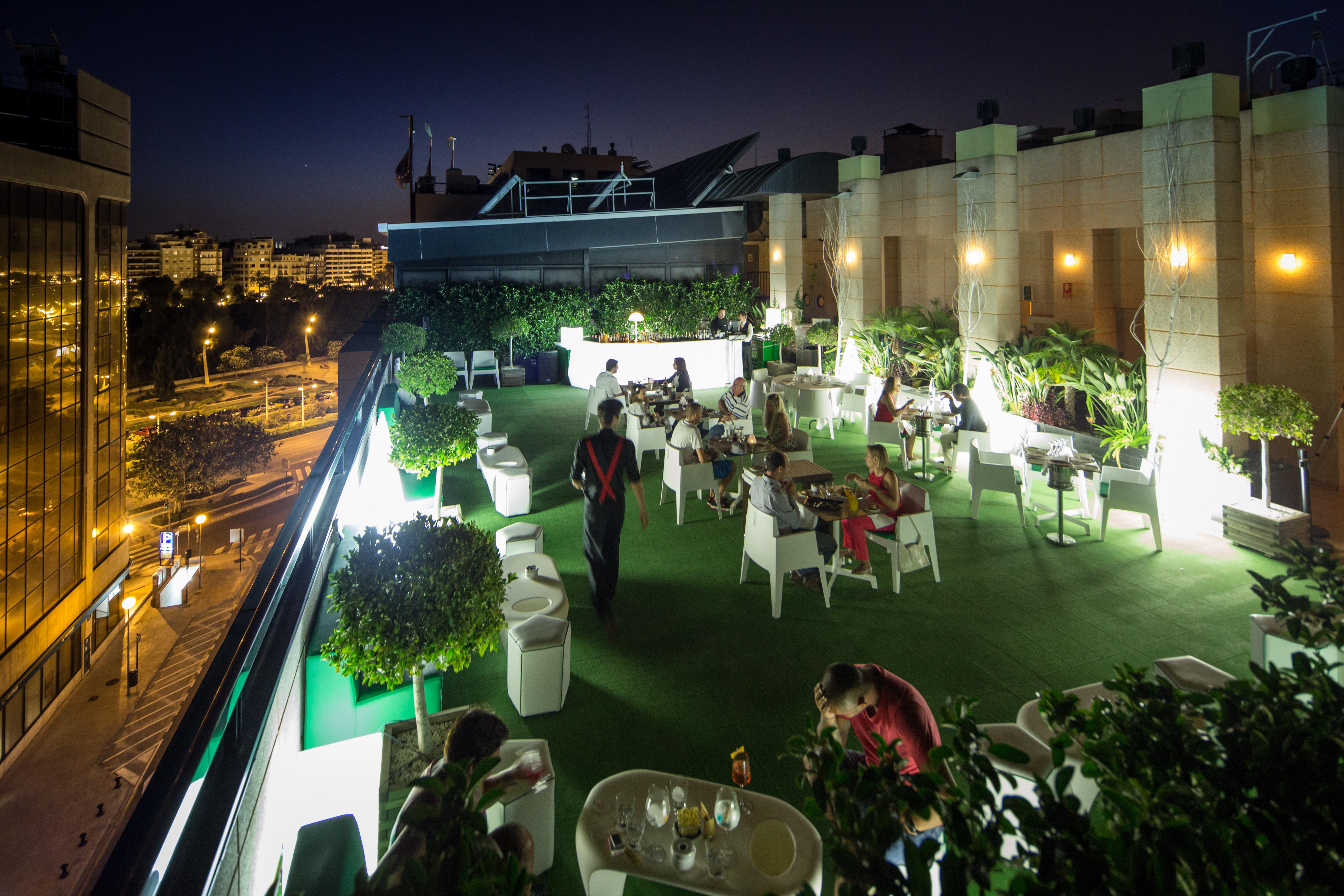 Hotel Sh Valencia Palace Exterior foto The rooftop of the hotel