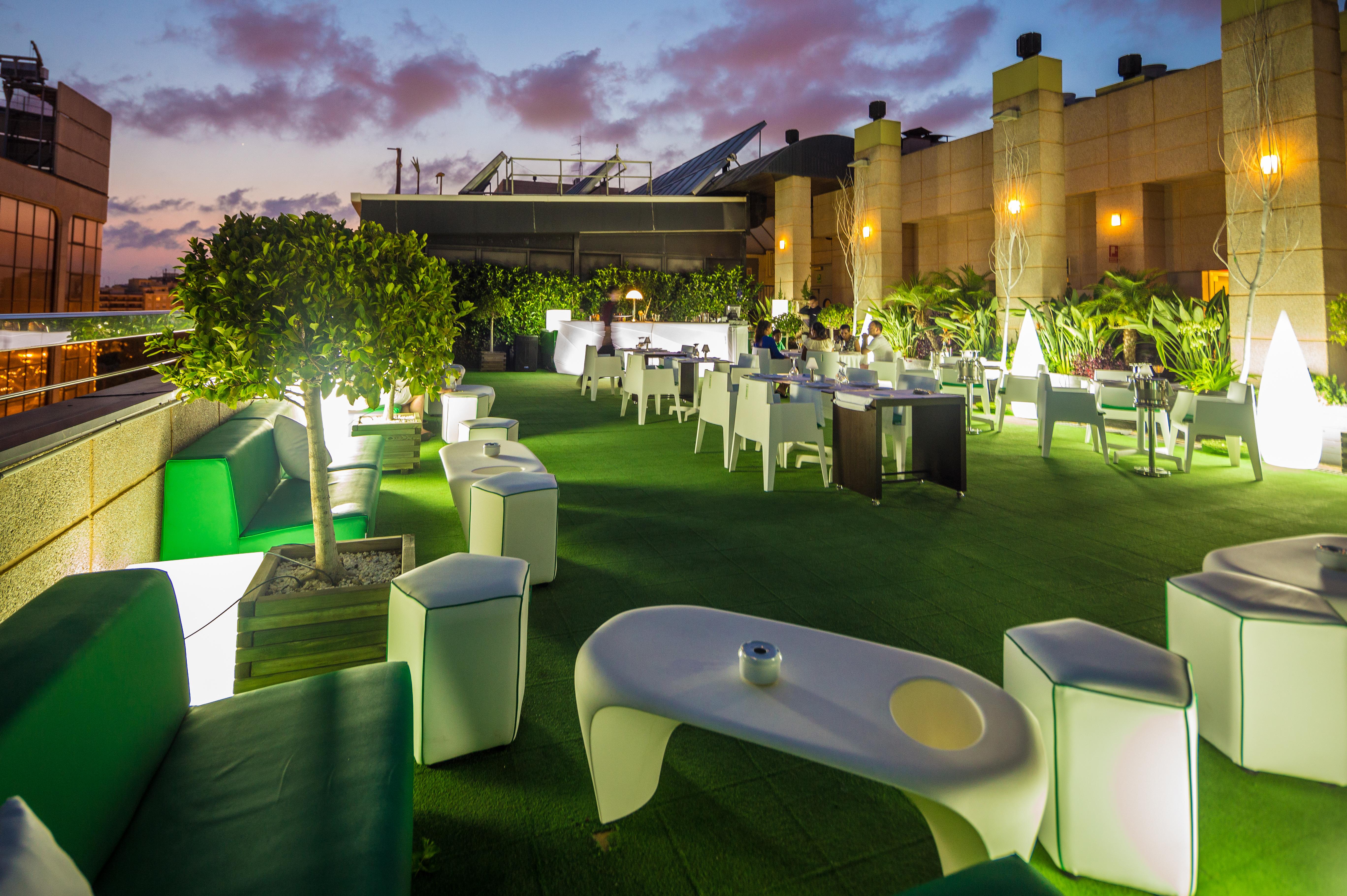 Sh Valencia Palace Exterior foto The Sky Bar